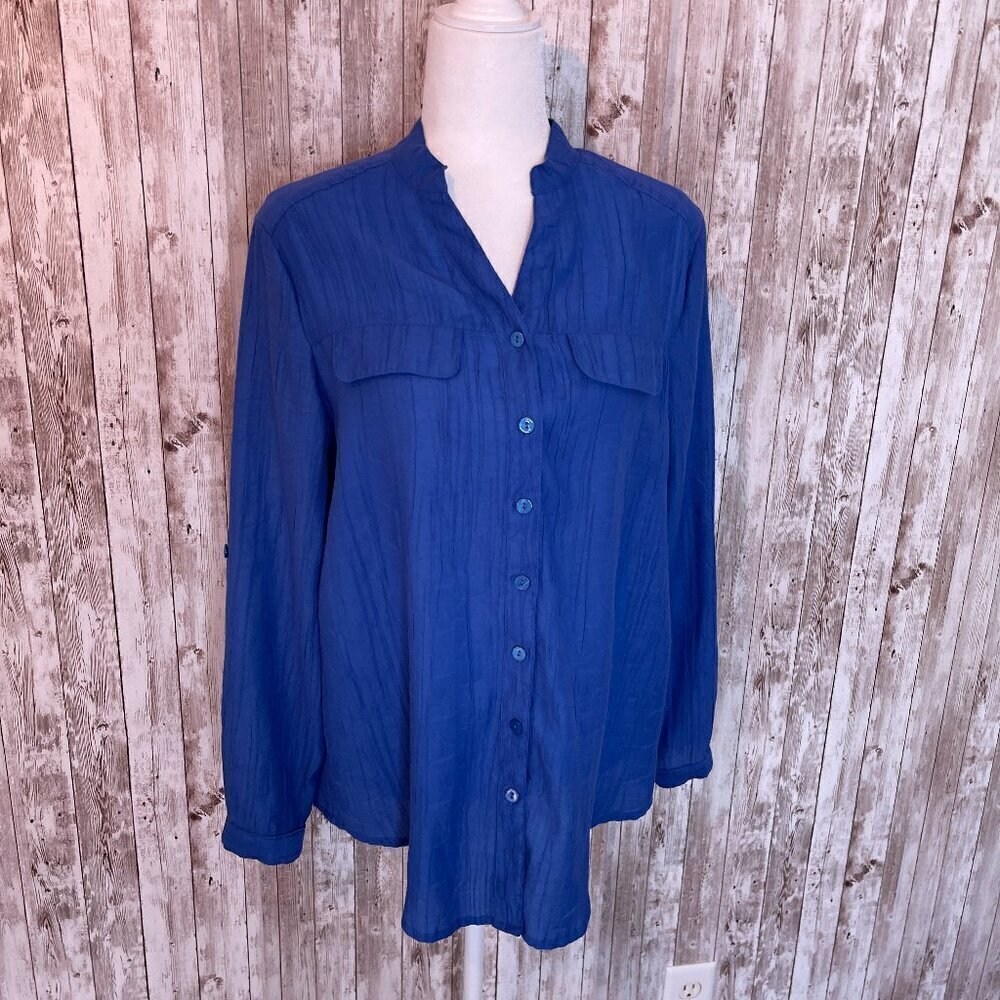 Erin London Blue Button Down Shirt size Small